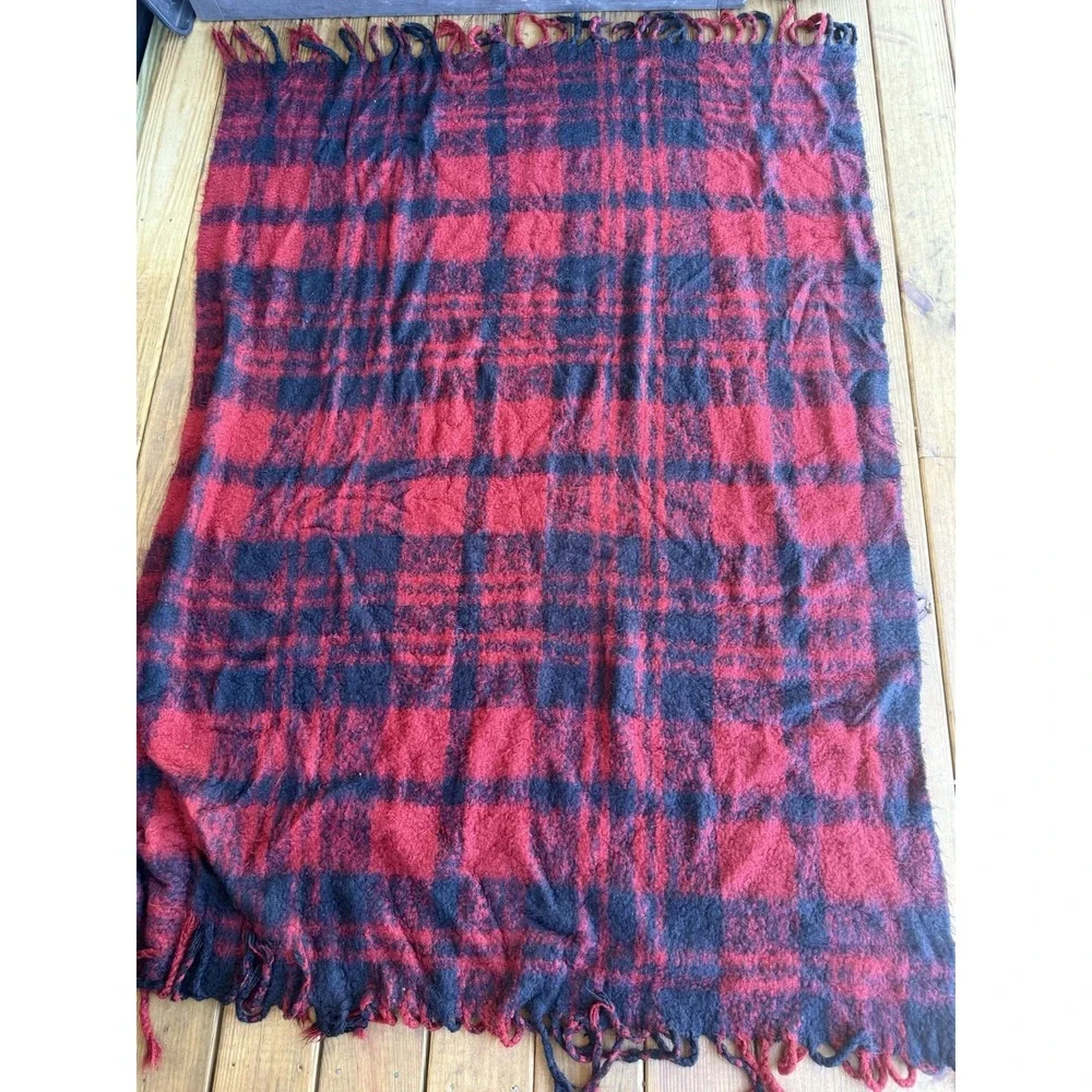 Pottery Barn 50x70 Red Black Tartan Plaid Fringe Acrylic Throw Blanket Cottage